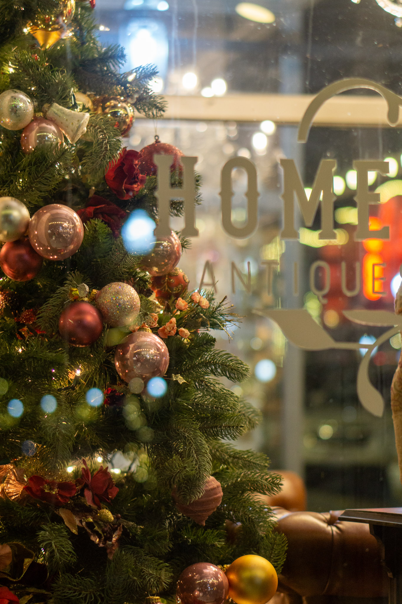 A Small-Town Christmas in Snohomish, Washington: Santa’s Arrival & Tree Lighting