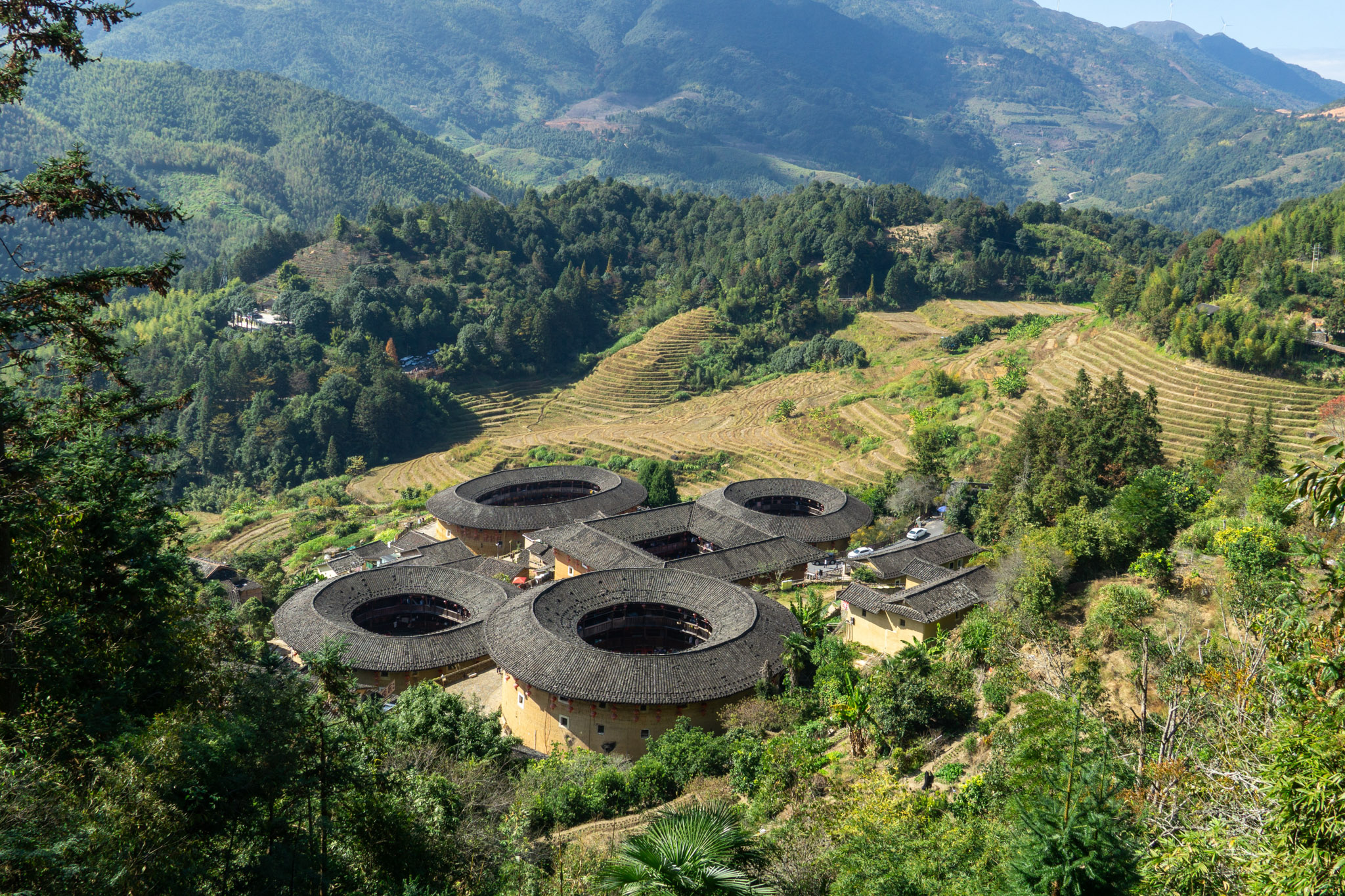 Fujian Tulou in Rural China: A Nanjing “Four Dishes and One Soup” Photo Collection