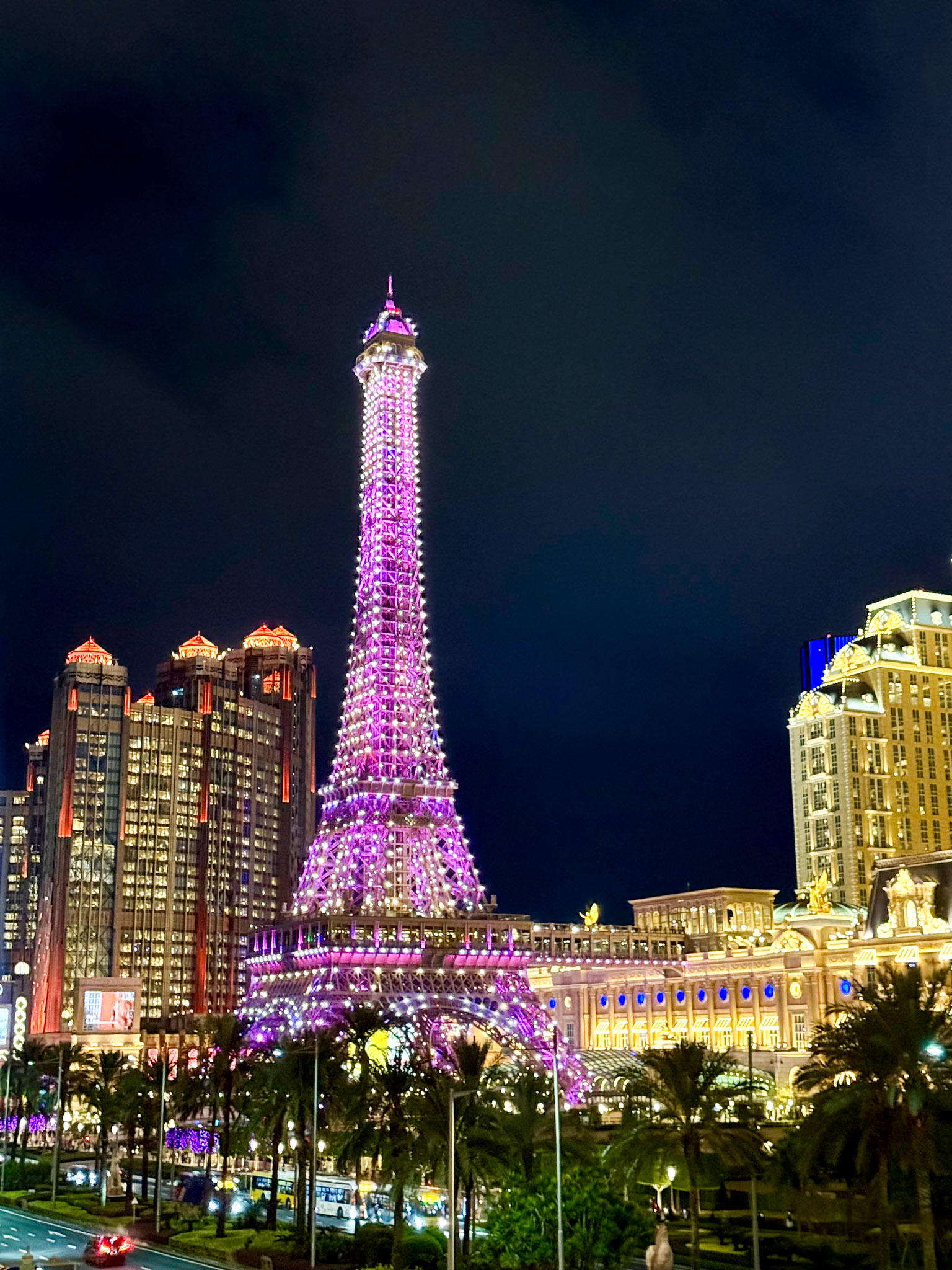 Cityscape Photography With a Phone: A Modern Cities Photo Collection