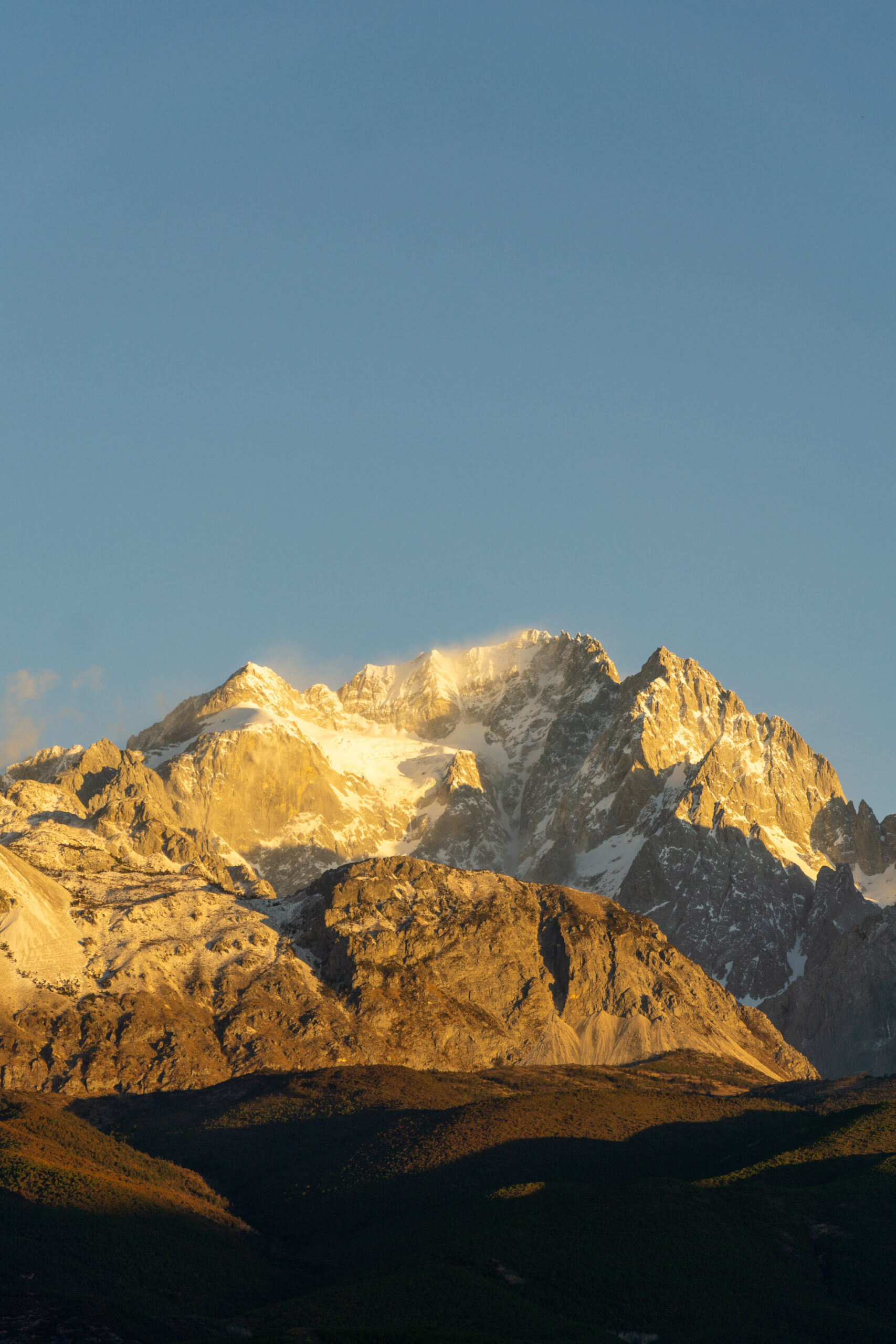 Where the Mountains Turn Gold: Jade Dragon Snow Mountain Photography